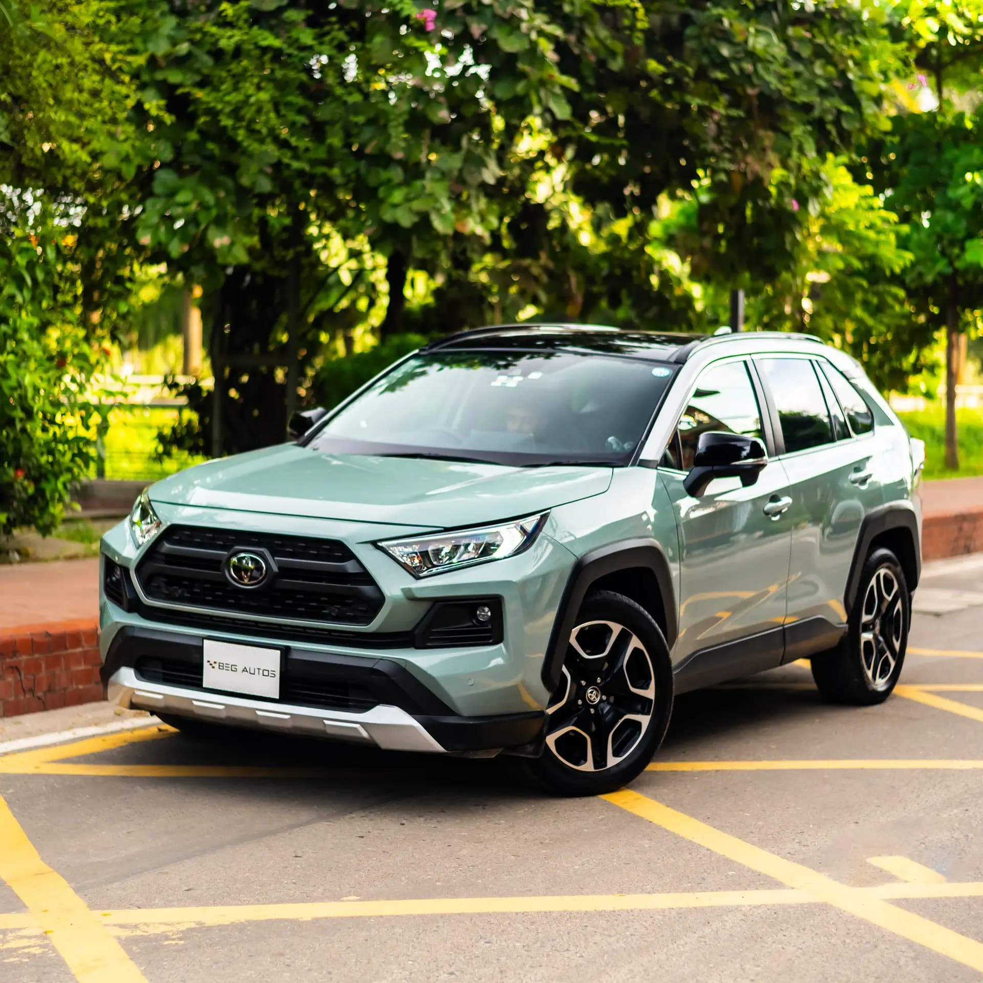 Front view of 2023 Toyota 2019 in Green