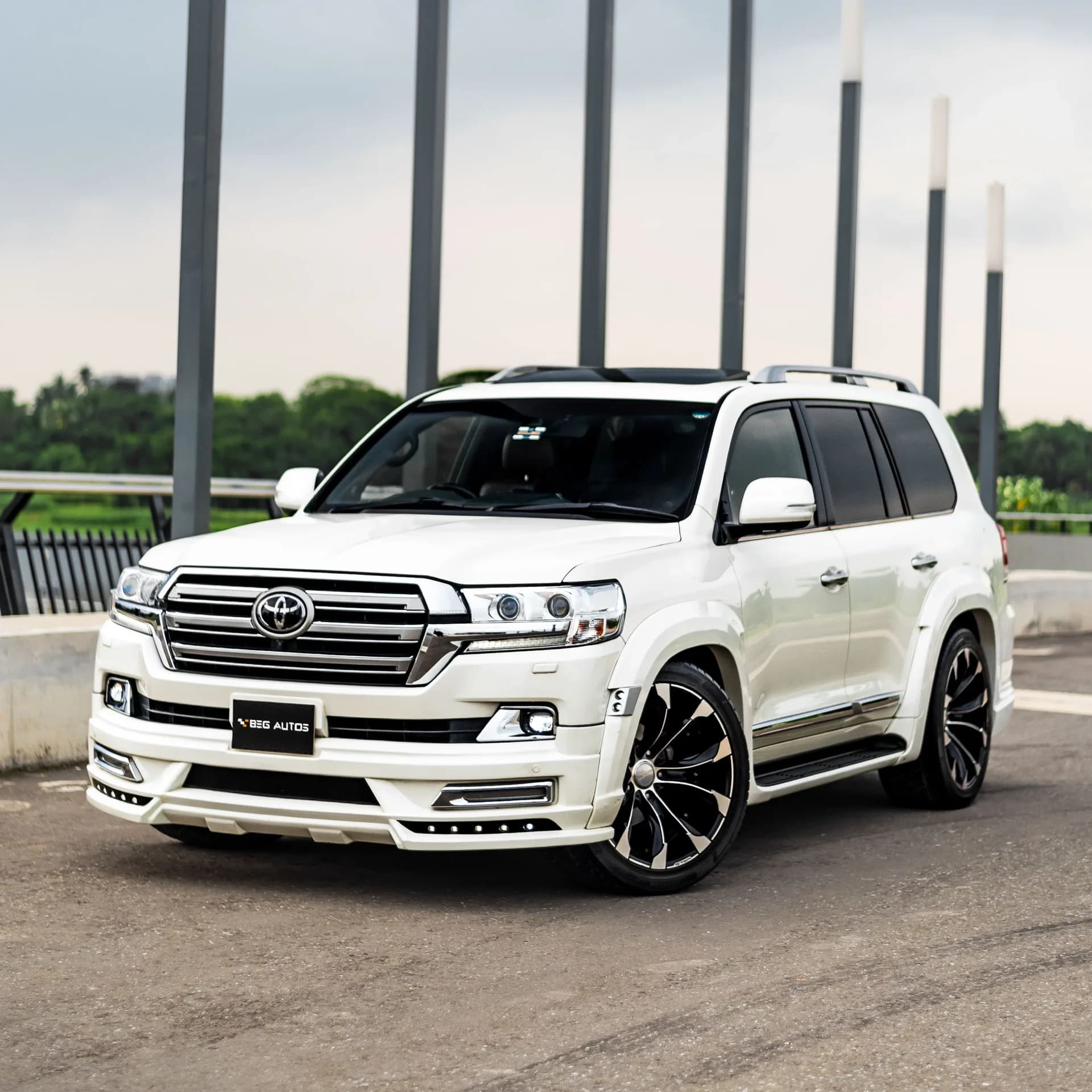 Front view of 2016 Toyota 2016 in White