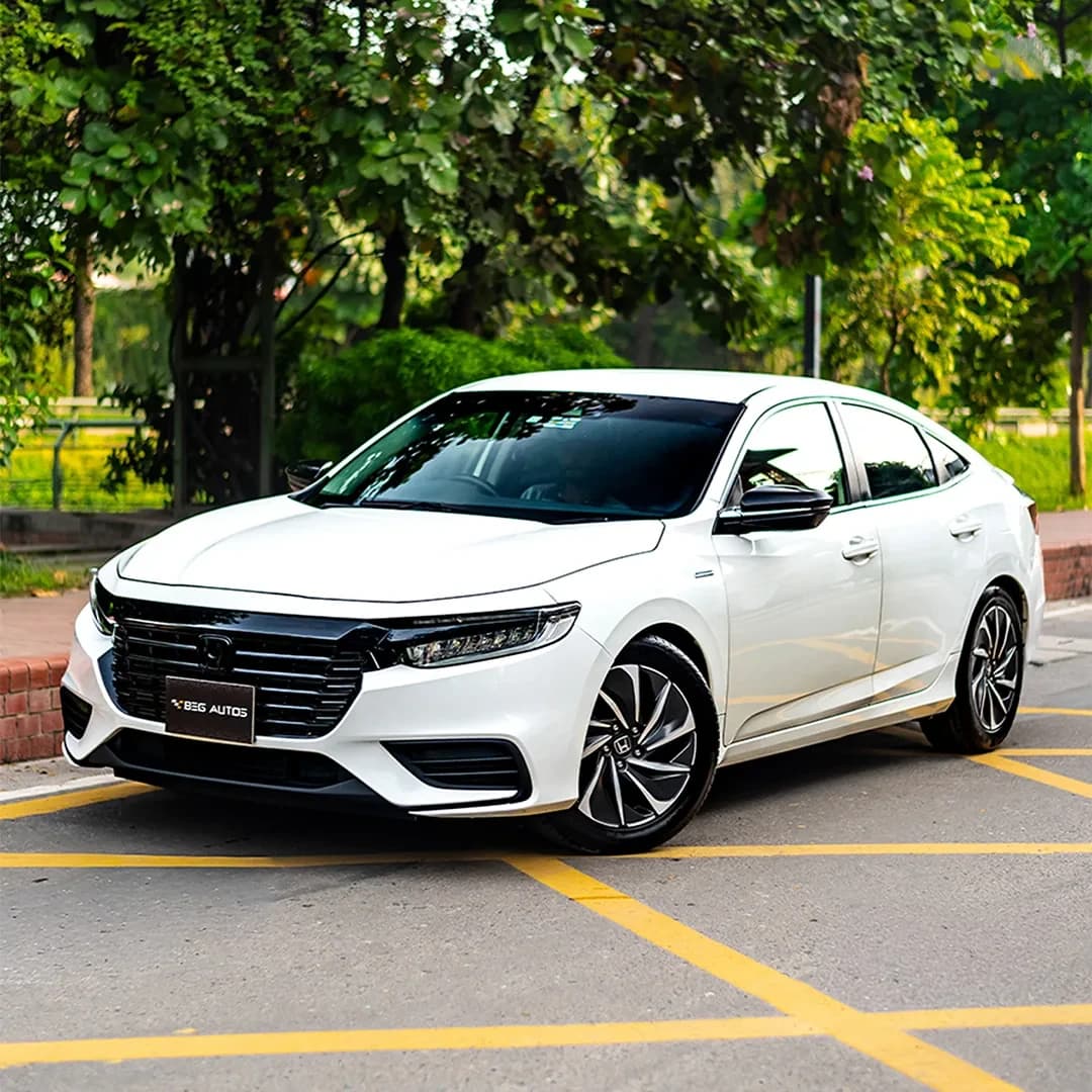 Front view of 2023 Honda 2018 in Pearl