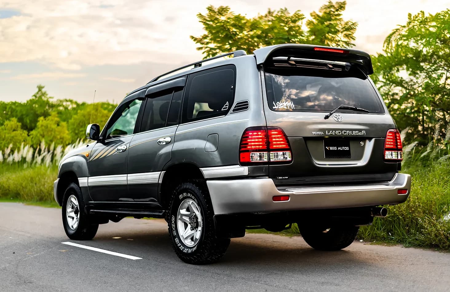 Toyota Land Cruiser 105