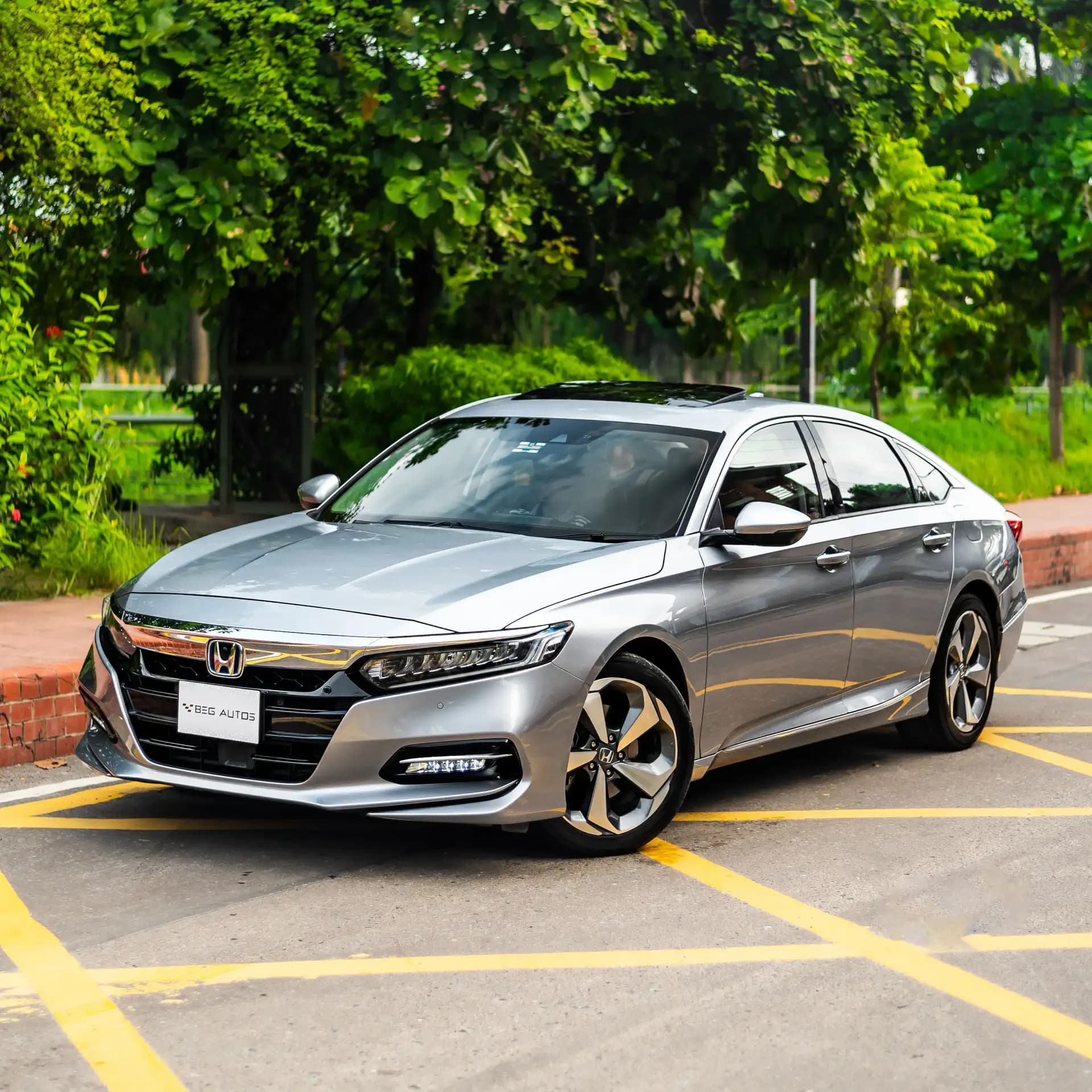 Front view of 2023 Honda 2022 in Silver