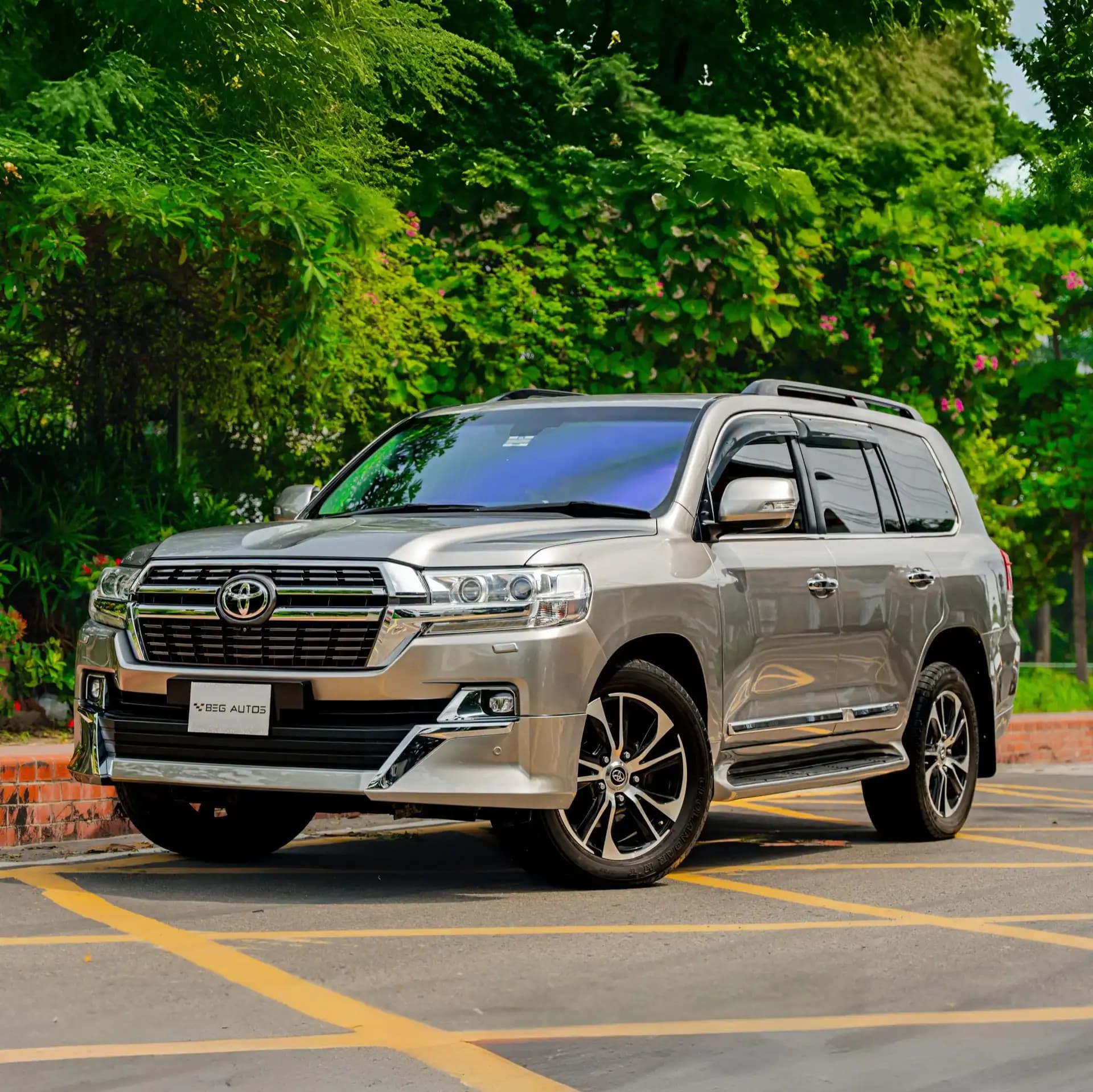 Front view of 2018 Toyota 2017 in Titanium Grey