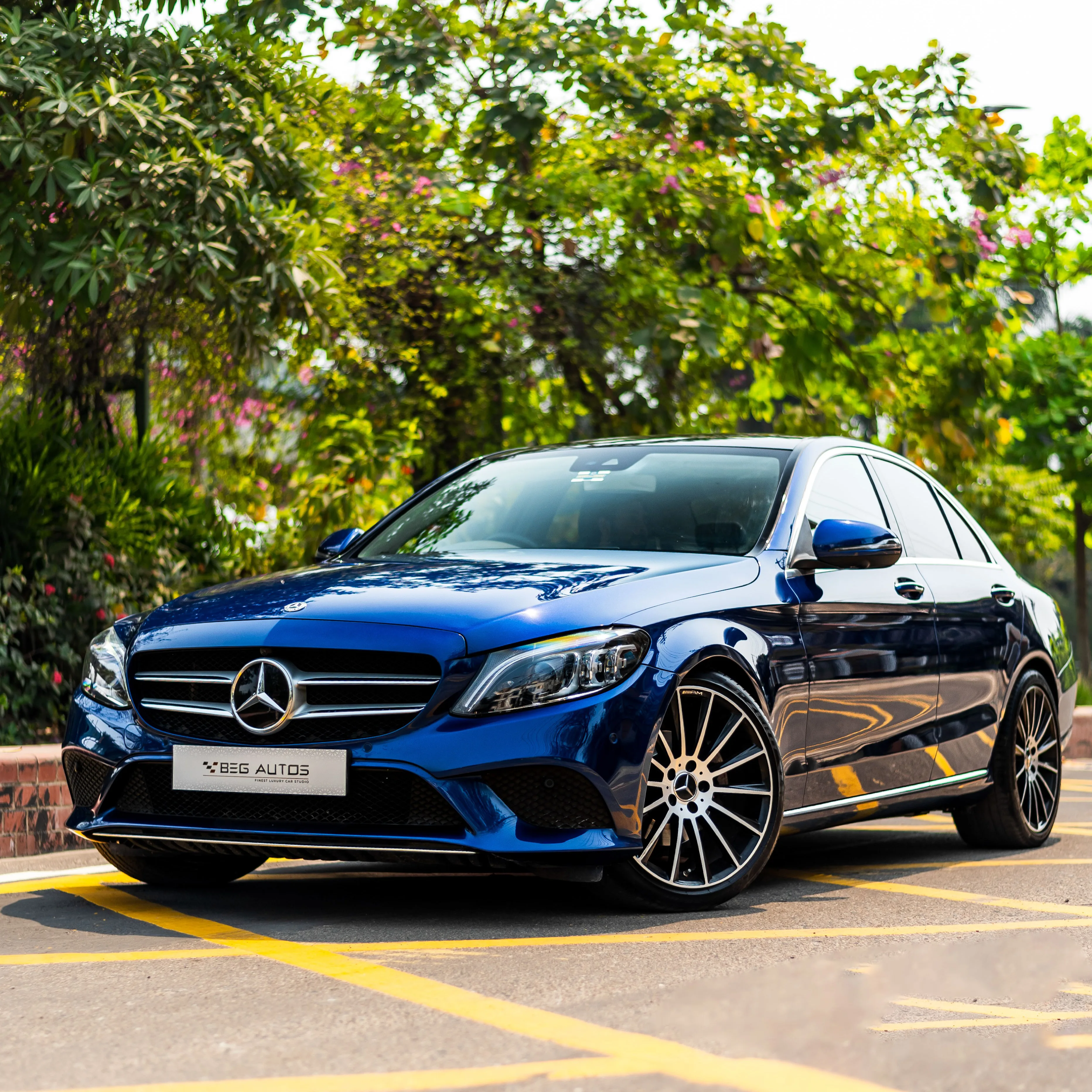 Front view of 2021 Mercedes-Benz 2021 in Blue