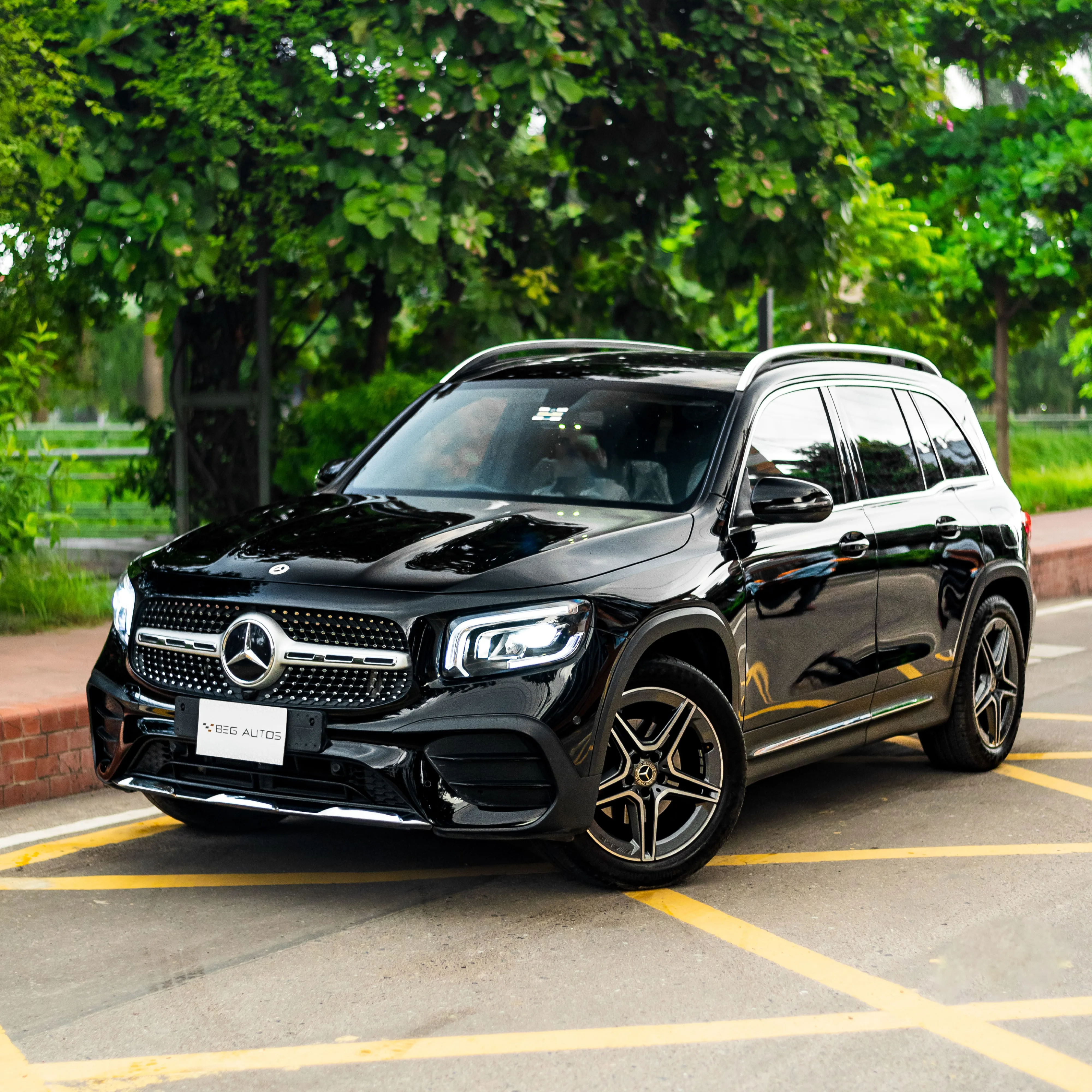 Front view of 2022 Mercedes-Benz 2021 in Black