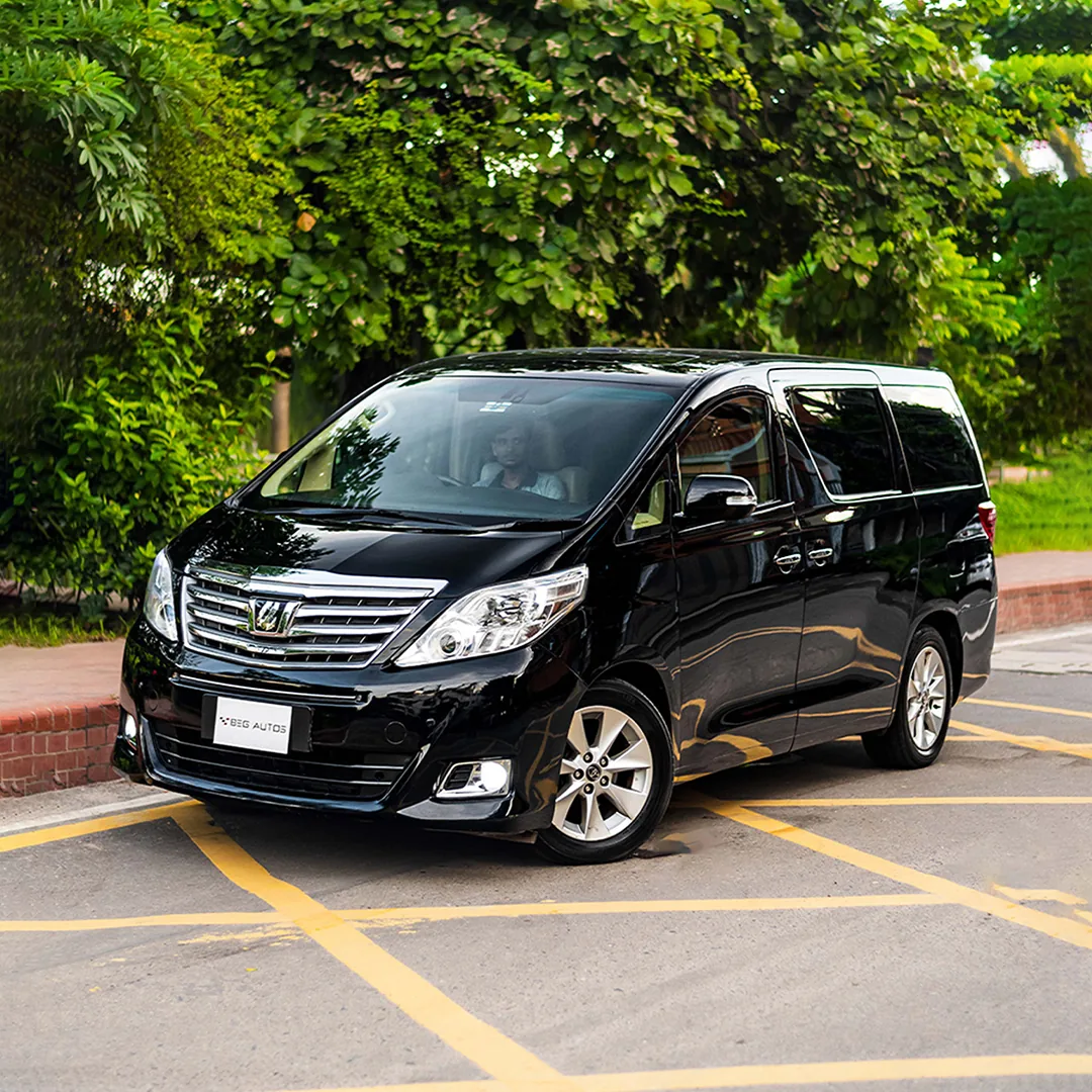 Front view of 2016 Toyota 2014 in Black