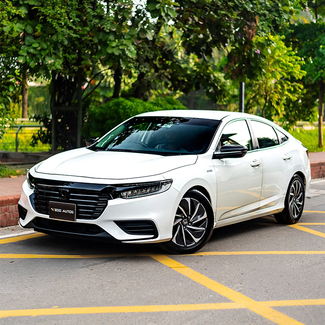 Front view of 2023 Honda 2018 in Pearl