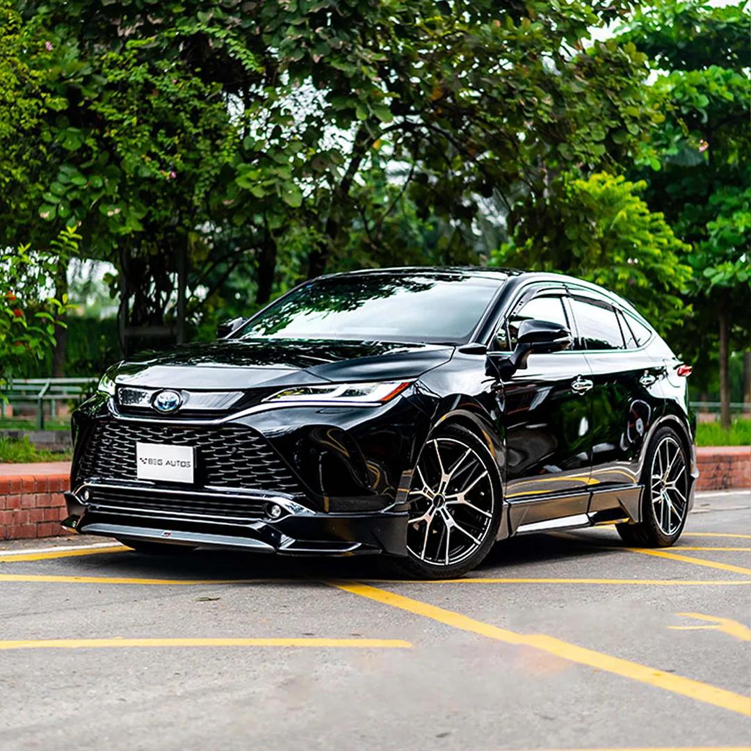 Front view of Toyota 2020 in Black