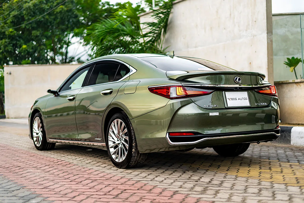 Lexus ES 300h