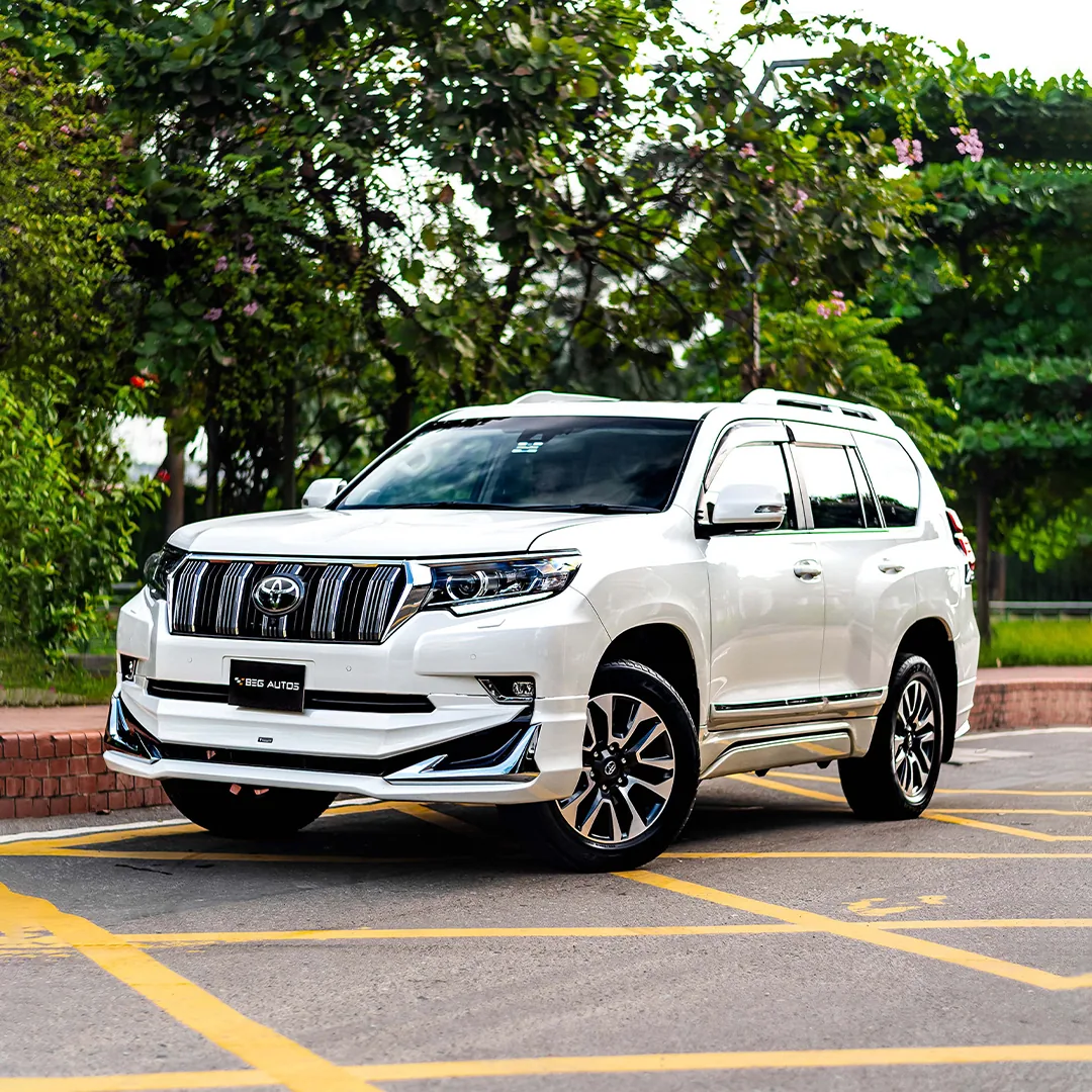 Front view of 2024 Toyota 2021 in Pearl