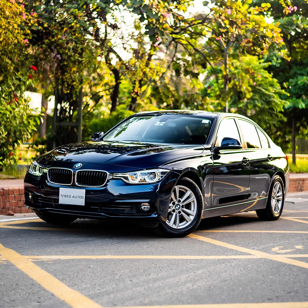 Front view of 2017 BMW 2016 in Blue