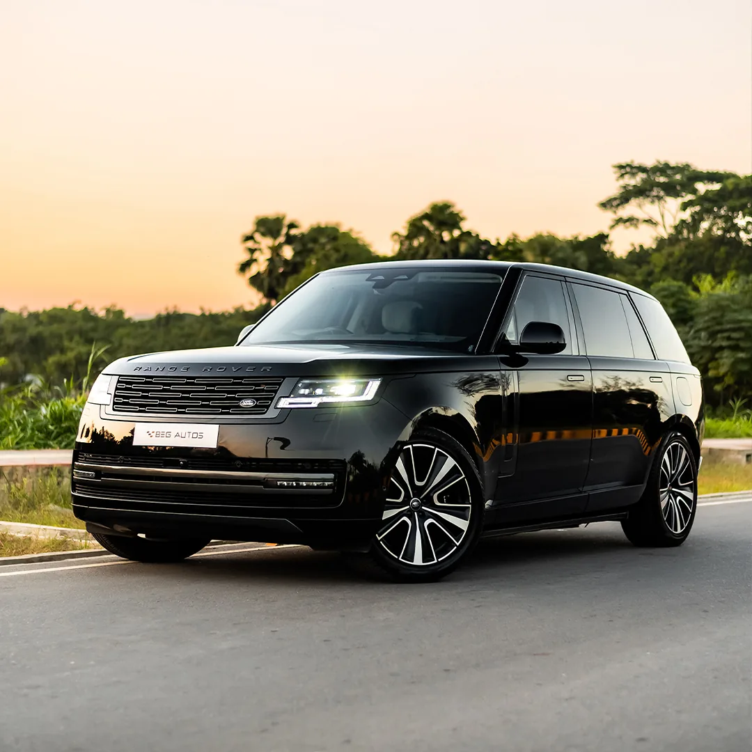 Front view of  Land Rover 2024 in Black