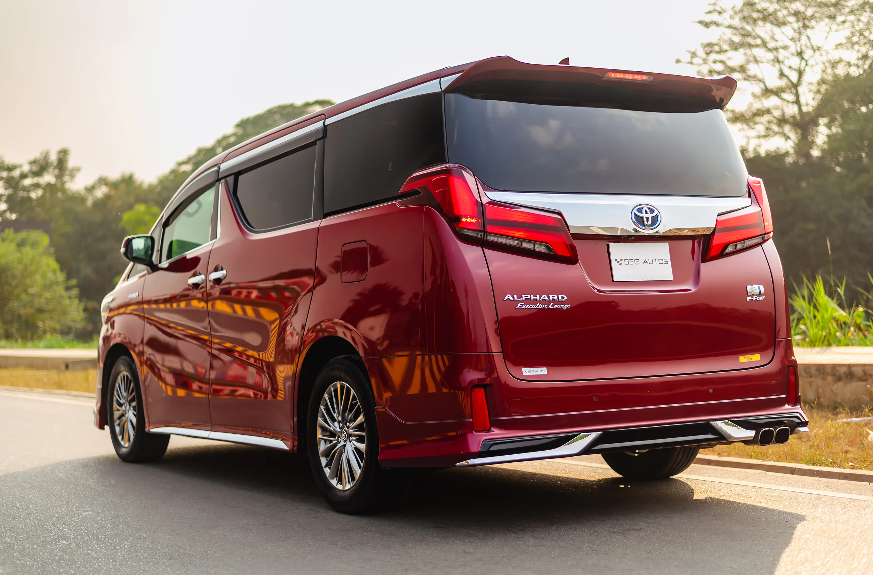 Toyota Alphard (Red-Wine)