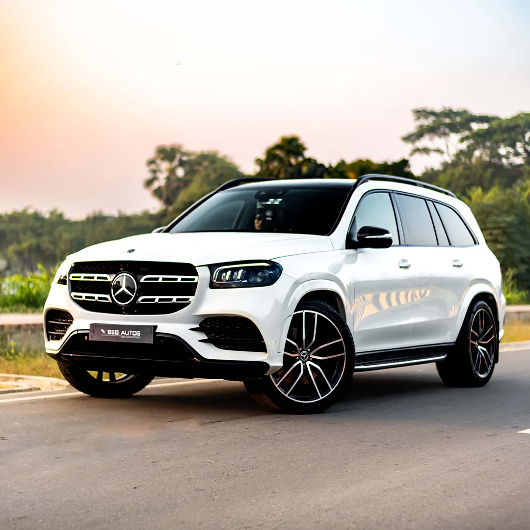 Front view of 2020 Mercedes-Benz 2020 in White