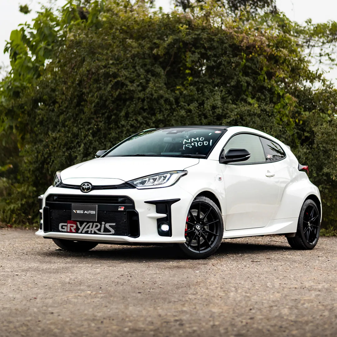 Front view of  Toyota 2020 in White