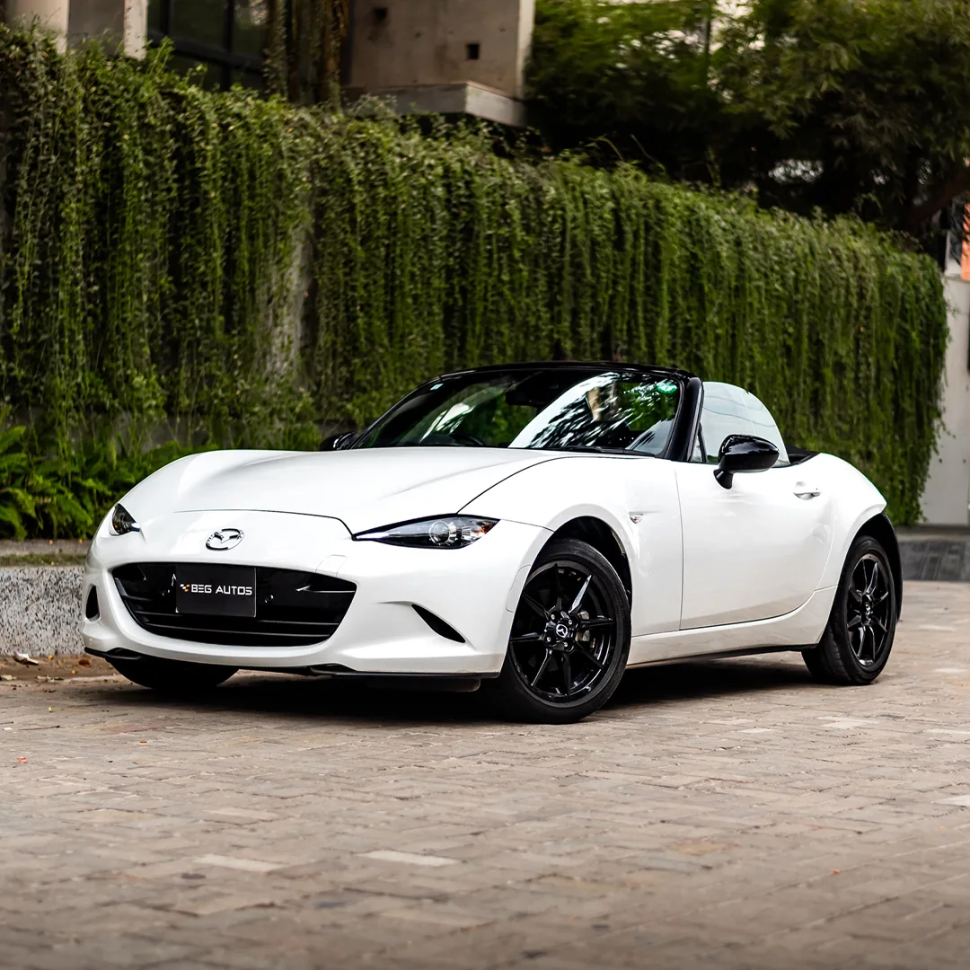 Front view of Mazda 2020 in Pearl