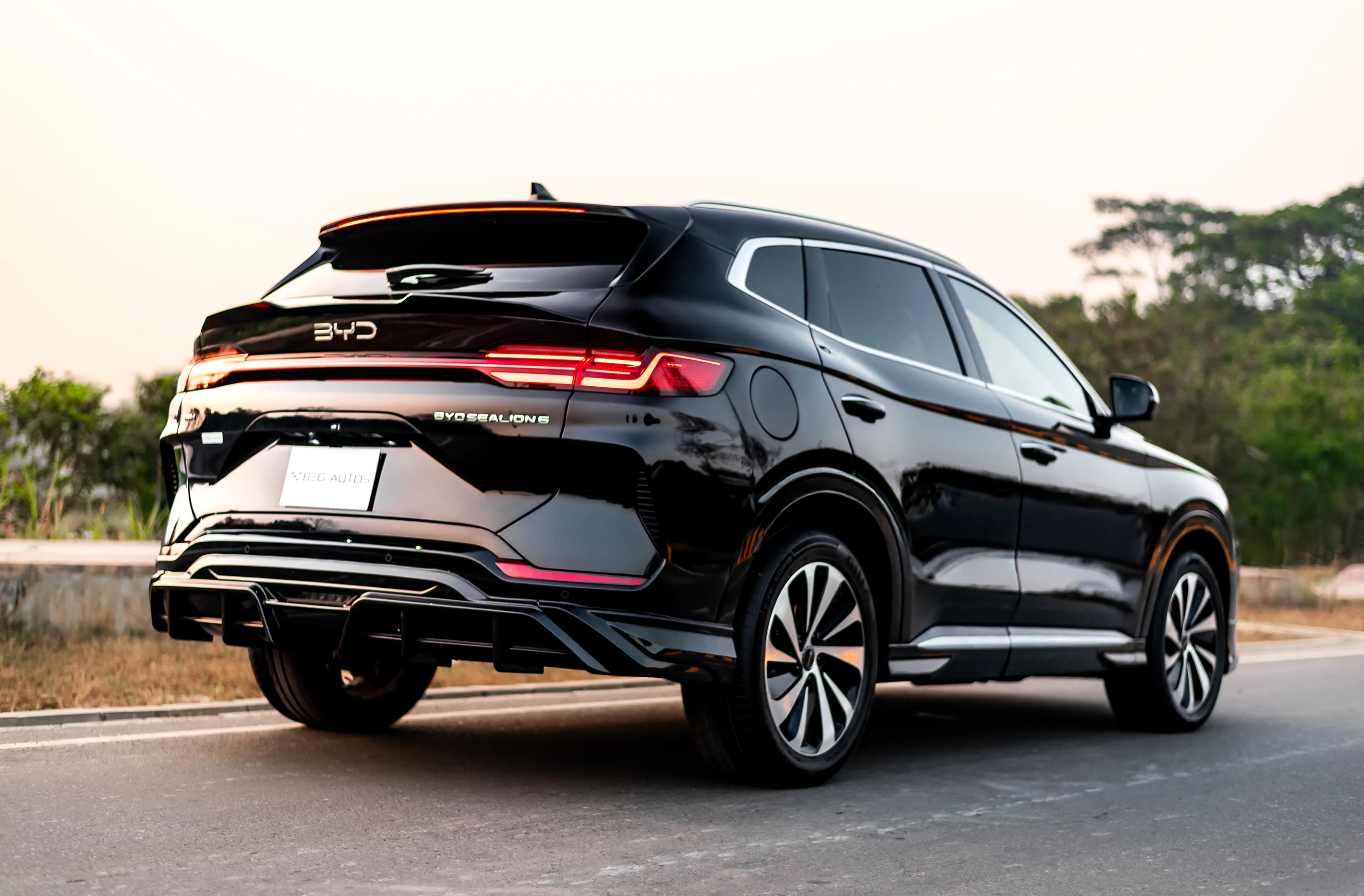 BYD Sealion 6