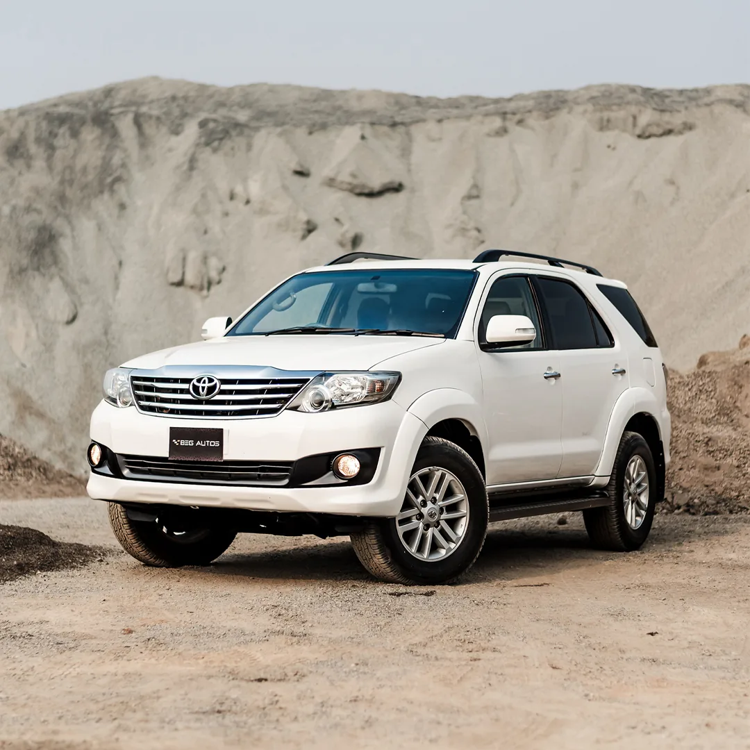 Front view of  Toyota 2011 in White