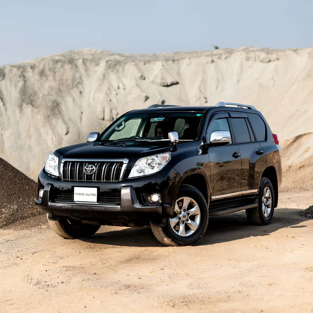 Front view of 2014 Toyota 2012 in Black