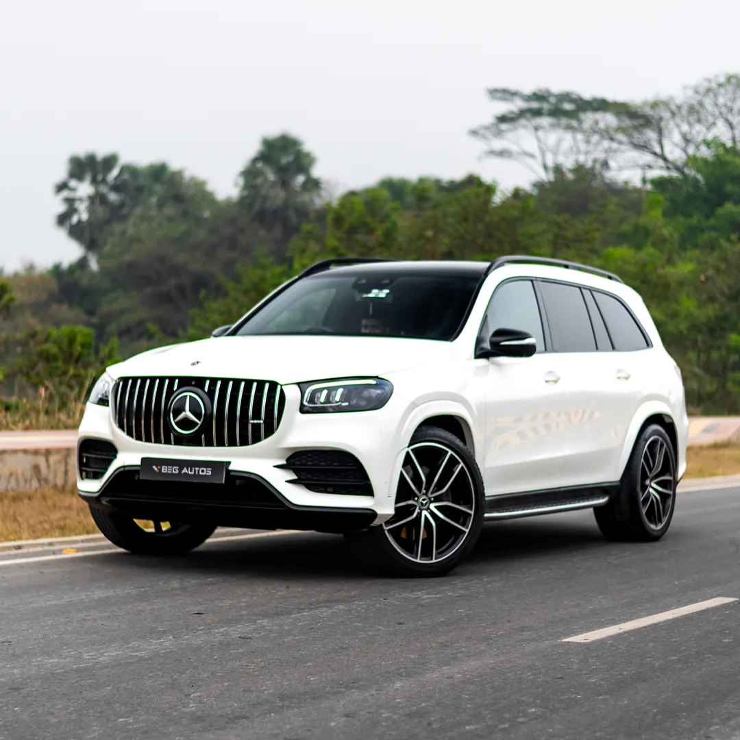 Front view of 2020 Mercedes-Benz 2020 in White