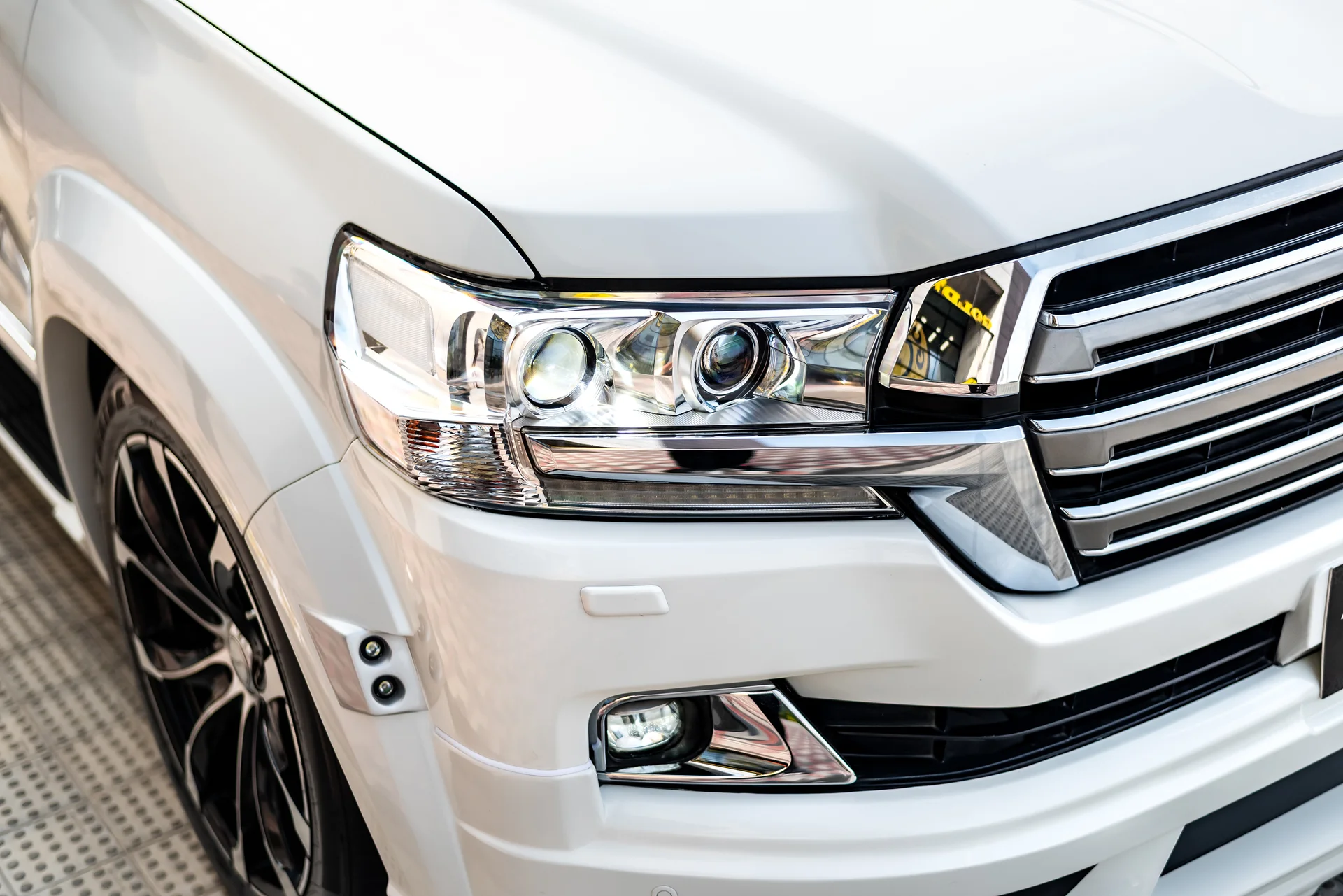 Toyota Land Cruiser ZX V8 Wald (2015-Pearl) Price in BD | BEG AUTOS